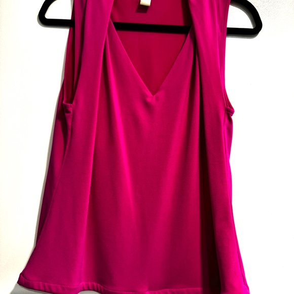 Banana Republic Sleeveless V-Neck Blouse –  Pink – Size M - Picture 2 of 6